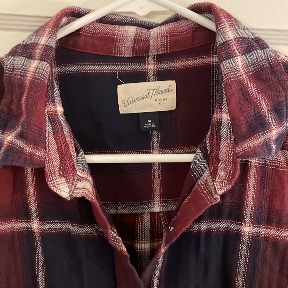 Universal Thread Flannel - Picture 2 of 3